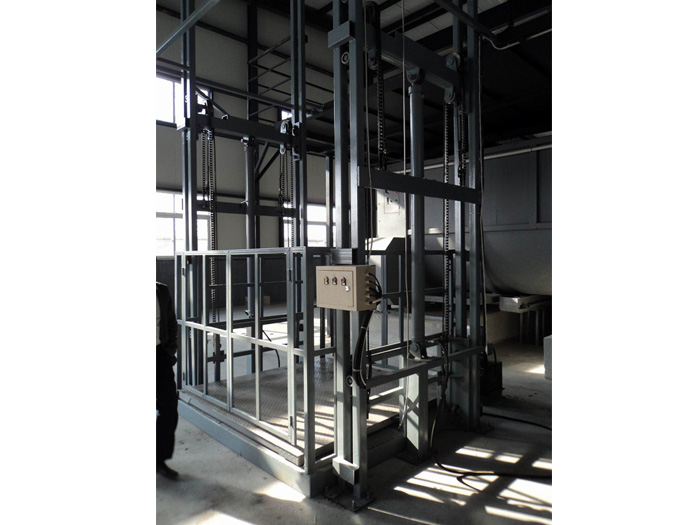 导轨式升降货梯